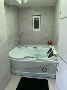 Ein Badezimmer in der Unterkunft Barok
