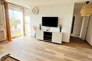 Imagen de la galería de Penthouse de standing: Vue paris- 10min de l'aéroport Orly - Parking gratuit, en Orly