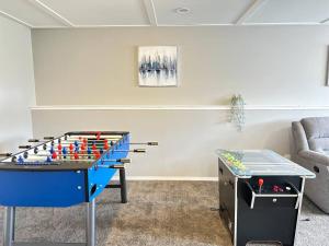 ヒントンにあるComfortable 6 bedrooms houseのギャラリーの写真