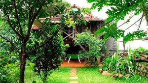 Zahrada ubytování Plei Homestay & Café