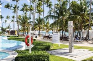 Bassein majutusasutuses Marbella Juan dolio beach front luxury apartment või selle lähedal