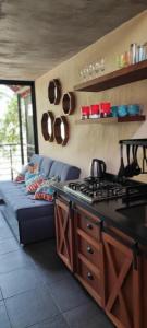 Una cocina o kitchenette en Cabañas San Marcos