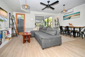 Posezení v ubytování Maroochydore 3 B/R, 2 Bath, Townhouse ZA4