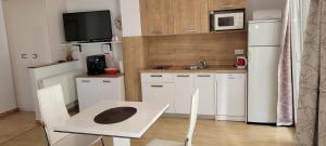 Kuchyňa alebo kuchynka v ubytovaní Apartments in Krk