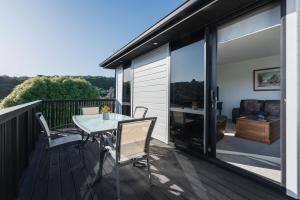 Ban công/sân hiên tại Modern Family Friendly Getaway