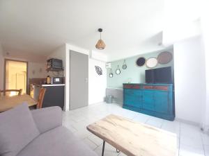 TV a/nebo společenská místnost v ubytování Le cosy