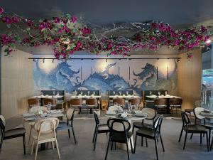 Restavracija oz. druge možnosti za prehrano v nastanitvi AquaClub GRIFID Hotel Bolero - Ultra All Inclusive & Private Beach