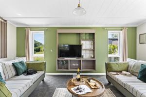 Televiisor ja/või meelelahutuskeskus majutusasutuses Rose Lodge, 21 Roadford Lake Lodges