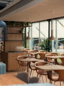 Swissôtel Kursaal Bern餐廳或用餐的地方