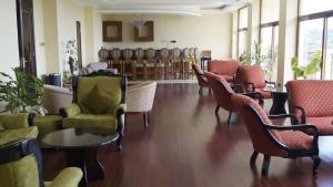 The White Rhino Hotel的休息区