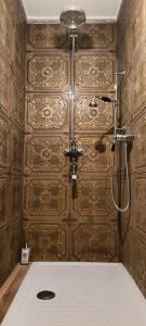 Bathroom sa Regal House Anzio Terrazzo