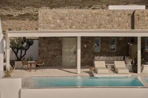 Gallery image of Yi Hotel Mykonos in Elia Beach
