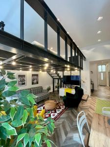 Et opholdsområde på Awesome Loft - King Street