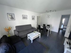 Zdjęcie z galerii obiektu T5 4 chambres Gratte ciel, Villeurbanne, meublé w mieście Villeurbanne