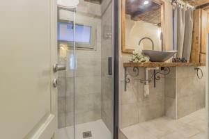 Ένα μπάνιο στο Casa Cavalli Varenna +34 φωτογραφίες