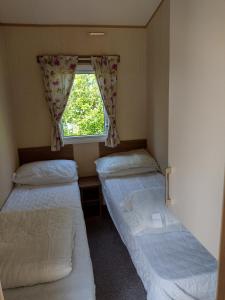 Легло или легла в стая в Swanage Coastal Park Hideaway
