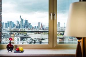 Uma visão geral de Frankfurt ou uma vista da cidade tirada do hotel