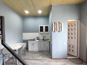 Cucina o angolo cottura di Ananuri Cottages