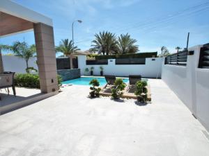 Πισίνα στο ή κοντά στο Luxury Villa