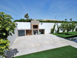 Κήπος έξω από το Luxury Villa