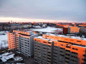 Kuvagallerian kuva majoituspaikasta Sunset views over Helsinki rooftops, joka sijaitsee Helsingissä