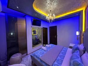 Voodi või voodid majutusasutuse Robevski luxury rooms toas