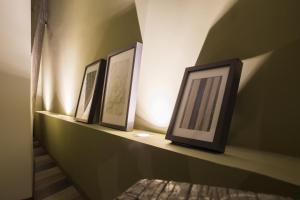 Postel nebo postele na pokoji v ubytování Serendipity Rooms