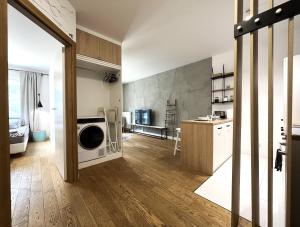 Kuchyň nebo kuchyňský kout v ubytování Mieszczańska Apartment ~ Self check-in 24h ~parking and lift