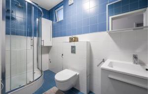 Et badeværelse på Villa Blue Adria Vodice + 36 billeder