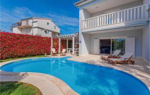 Swimmingpoolen hos eller tæt på Villa Blue Adria Vodice