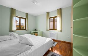 En eller flere senge i et værelse på Villa Blue Adria Vodice