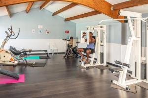 Posilňovňa alebo fitness centrum v ubytovaní Camping Saint-Hilaire-de-Riez
