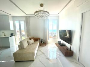 Część wypoczynkowa w obiekcie Luxueux appartement aux portes de Monaco - CAP D AIL