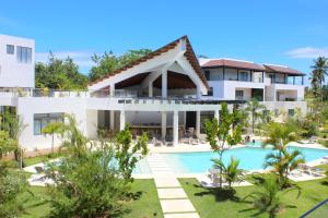 Bazén v ubytování Amar'e Aparthotel & Spa nebo v jeho okolí
