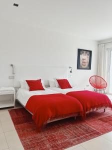 Postel nebo postele na pokoji v ubytování Villa Nagueles + 19 fotografií
