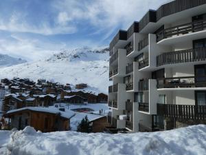 Fotografia z galérie ubytovania Studio spacieux à Tignes Lavachet pour 6 pers, balcon exposé Sud, proche pistes et commerces - FR-1-411-881 v destinácii Tignes