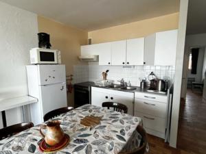 Kuchyň nebo kuchyňský kout v ubytování Appartement Quend, 3 pièces, 4 personnes - FR-1-730-24