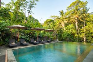 Bazén v ubytování Ahamta Ubud by Prasi nebo v jeho okolí