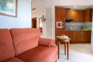 Kuchyň nebo kuchyňský kout v ubytování CT 240 - Beachfront Apartment -Don Juan Manilva