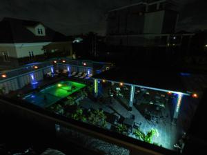 Piscina di Romeneo Grand Royal Hotel o nelle vicinanze