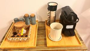 Zestaw do parzenia kawy i herbaty w obiekcie Exclusivo "Gran Bilbao" Suite Deluxe PARKING OPCIONAL