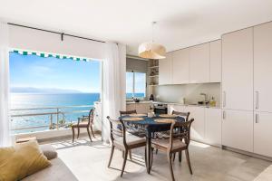Kuchyňa alebo kuchynka v ubytovaní Vacation home with stunning oceanview
