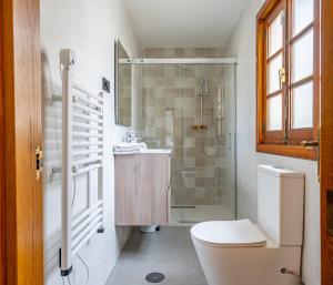 Kúpeľňa v ubytovaní 2 Penthouse Duquesa Marina Manilva Andalucia Spanien