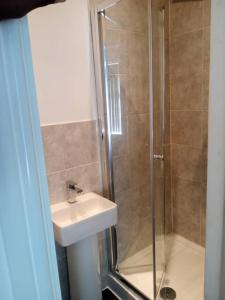 Ένα μπάνιο στο Ensuite Double-bed (E3) close to Burnley city centre