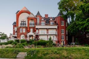 Gallery image of Niagara Grandview Boutique Hotel in Niagara Falls