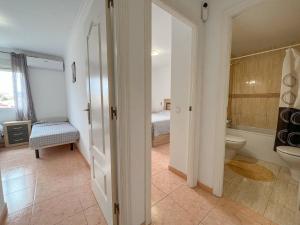 Fotografia z galérie ubytovania Charming 2-Bed Apartment in Denia v destinácii Denia
