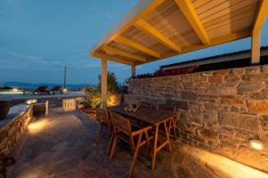 Balkón alebo terasa v ubytovaní Kallirroe Deluxe Villa with Sea View and Pool