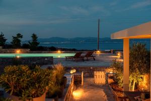 Bazén v ubytovaní Kallirroe Deluxe Villa with Sea View and Pool alebo v jeho blízkosti