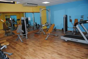 Fitness centrum a/nebo fitness zařízení v ubytování Hotel Relax