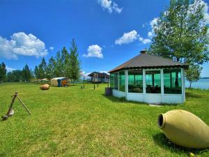 Fotografie z fotogalerie ubytování Geghama Garden House - Resort Sevan v destinaci Sevan